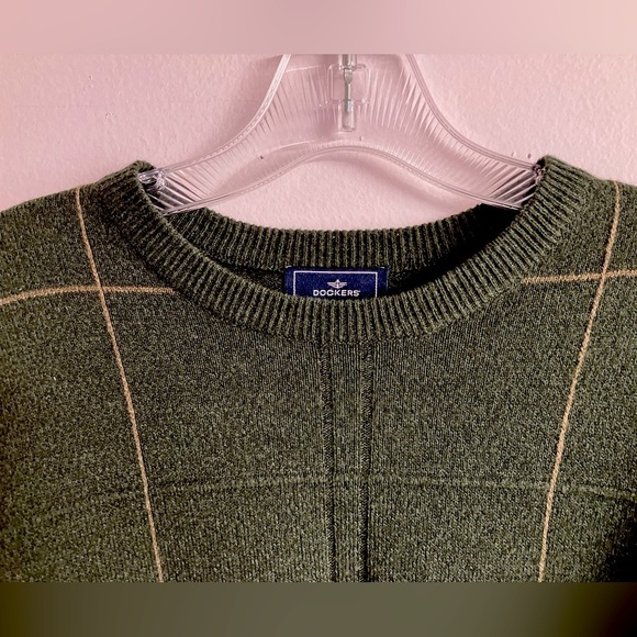 Dockers’ Men’s Classic Pullover Sweater, Large, Dk Green/Tan - Picture 4 of 5